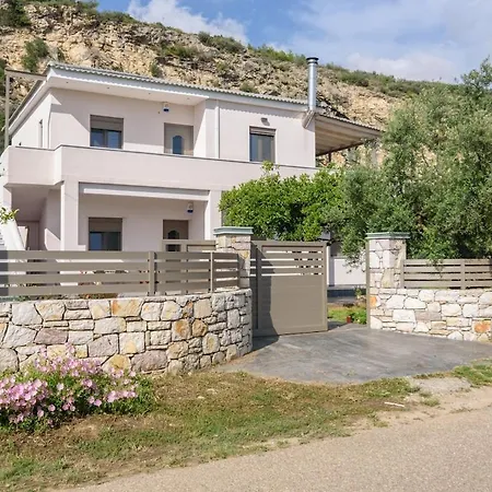 Family House Close To Ancient Olympia Lägenhet